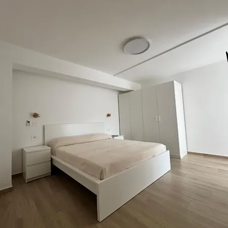 Casa Buono Holidays 巴拉诺迪斯基亚